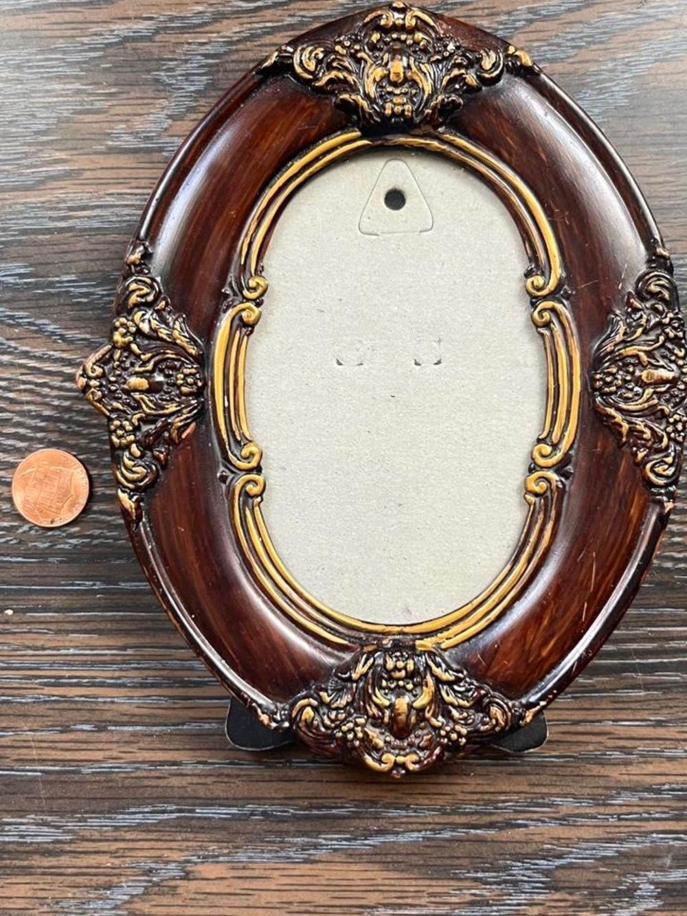 Ornate Brown and Gold Oval Photo Frame - Classic Home Accent